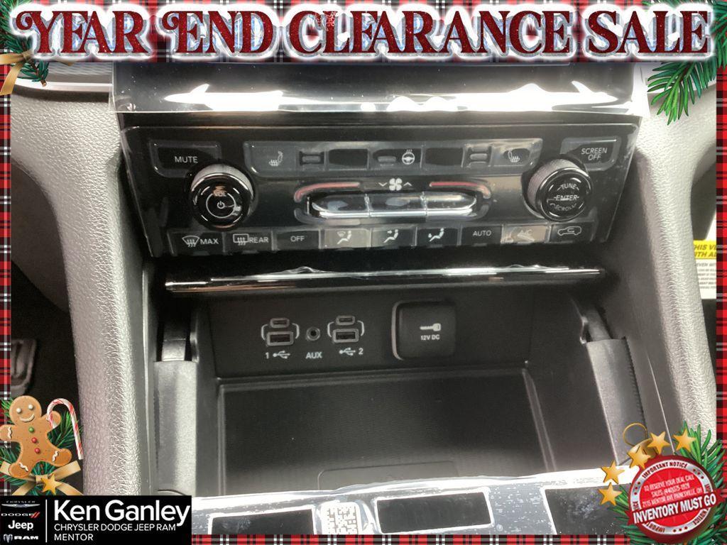 new 2025 Jeep Grand Cherokee car, priced at $37,858