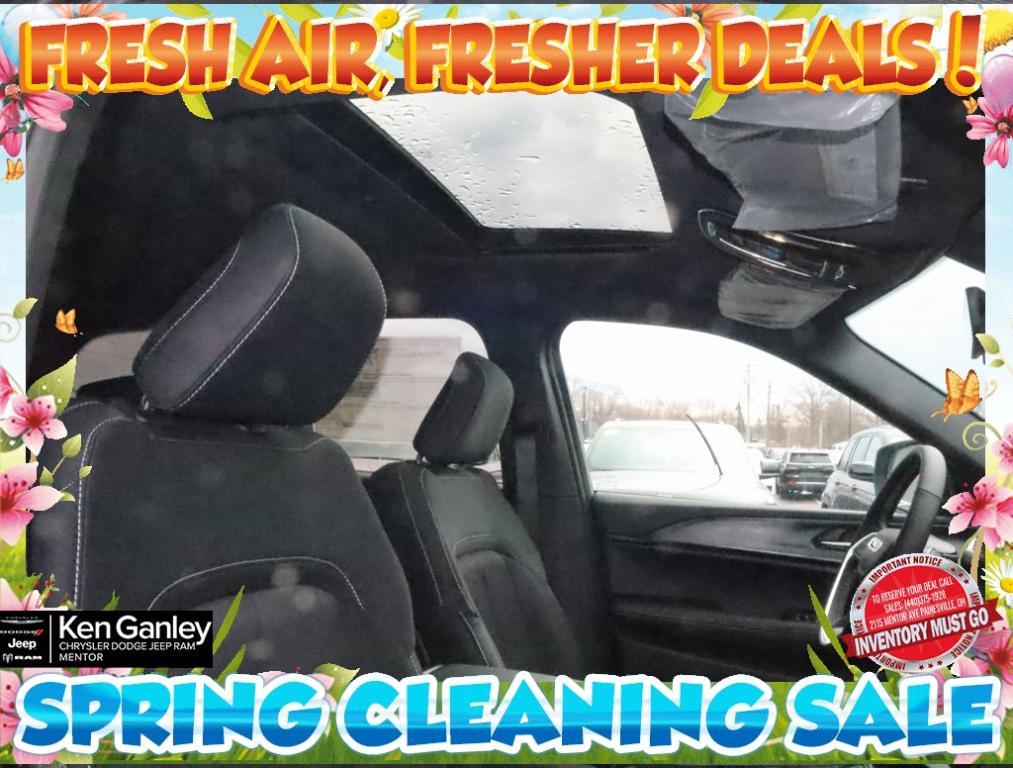new 2025 Jeep Grand Cherokee car, priced at $43,970
