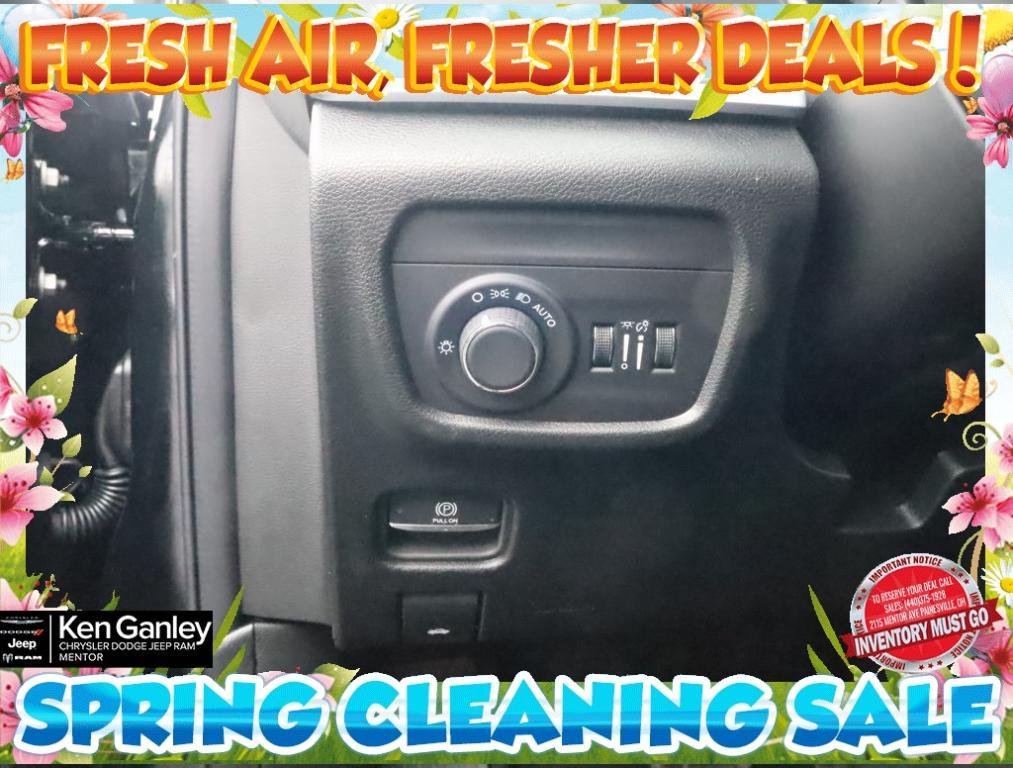 new 2025 Jeep Grand Cherokee car, priced at $43,970
