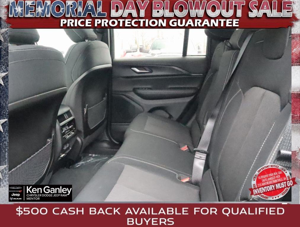 new 2025 Jeep Grand Cherokee car, priced at $38,614