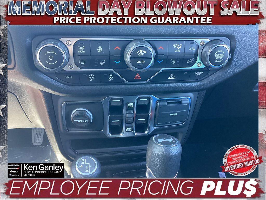 new 2025 Jeep Wrangler car, priced at $46,888