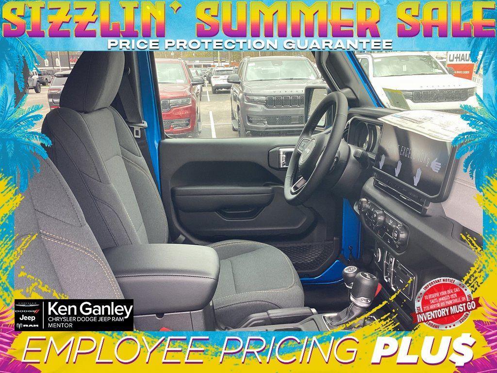 new 2025 Jeep Wrangler car, priced at $44,188