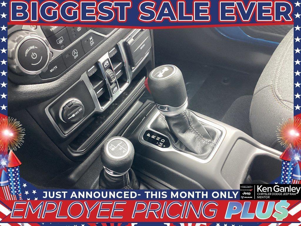 new 2025 Jeep Wrangler car, priced at $44,188