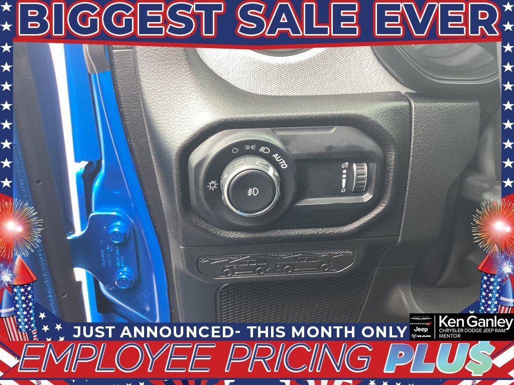 new 2025 Jeep Wrangler car, priced at $44,188