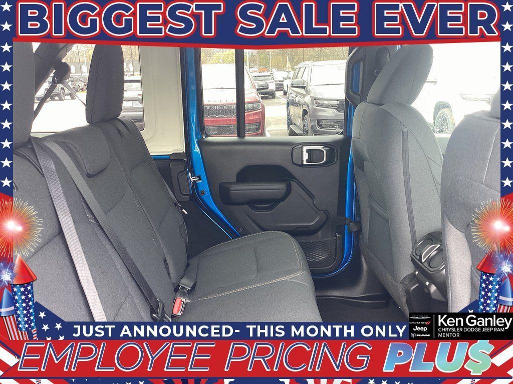 new 2025 Jeep Wrangler car, priced at $44,188