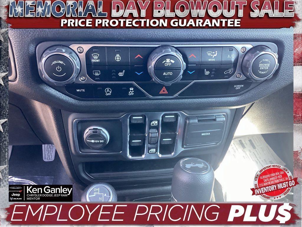 new 2025 Jeep Wrangler car, priced at $51,703