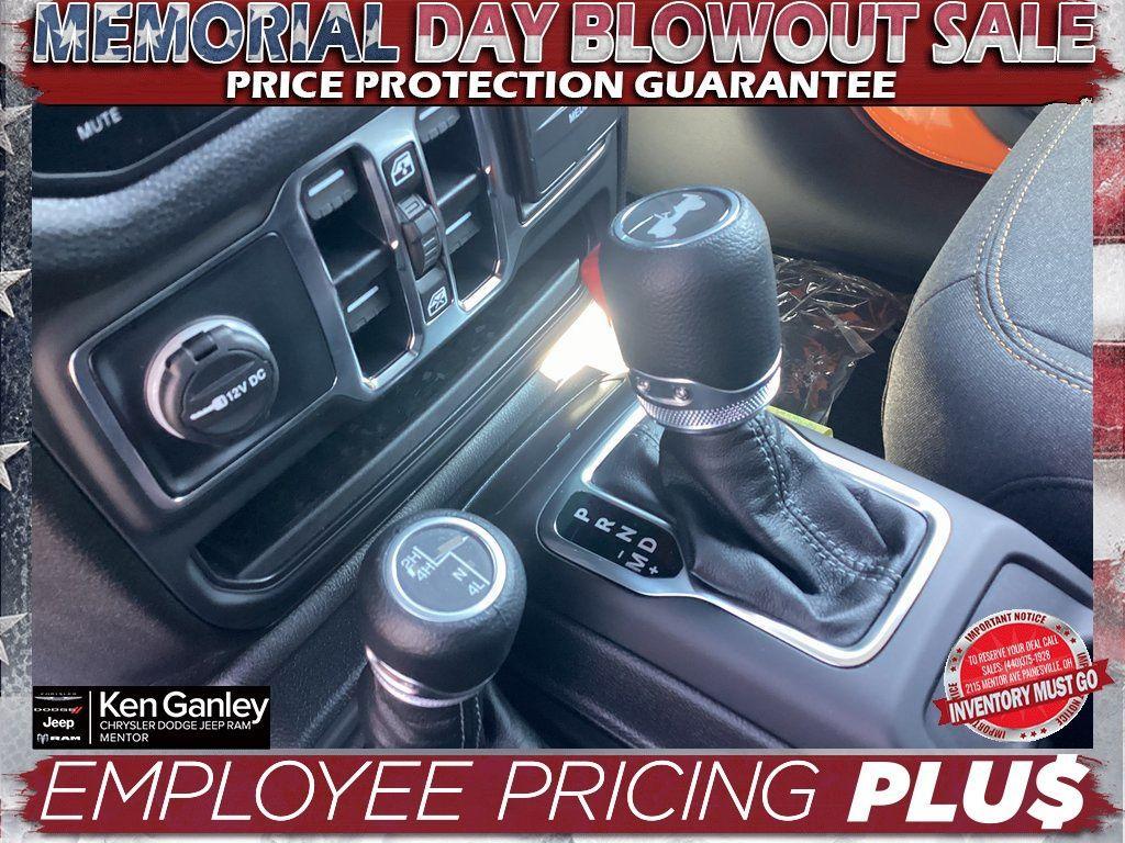new 2025 Jeep Wrangler car, priced at $51,703