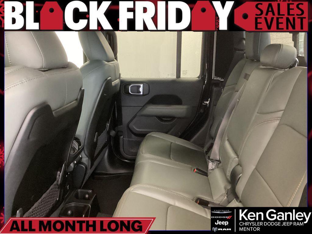 new 2026 Jeep Gladiator car, priced at $61,435