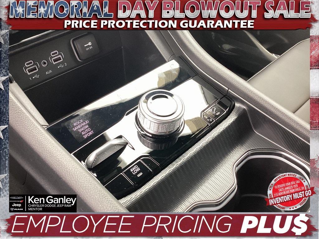 new 2025 Jeep Grand Cherokee 4xe car, priced at $57,673