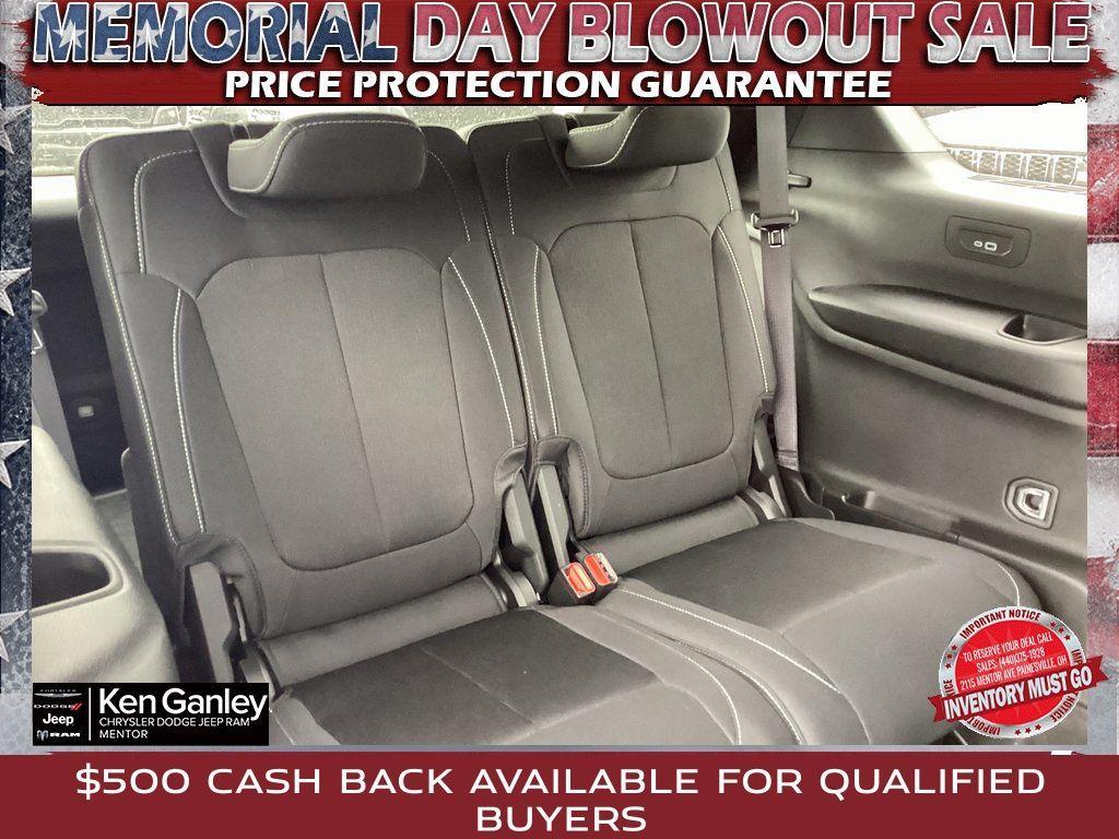 new 2025 Jeep Grand Cherokee L car, priced at $41,720
