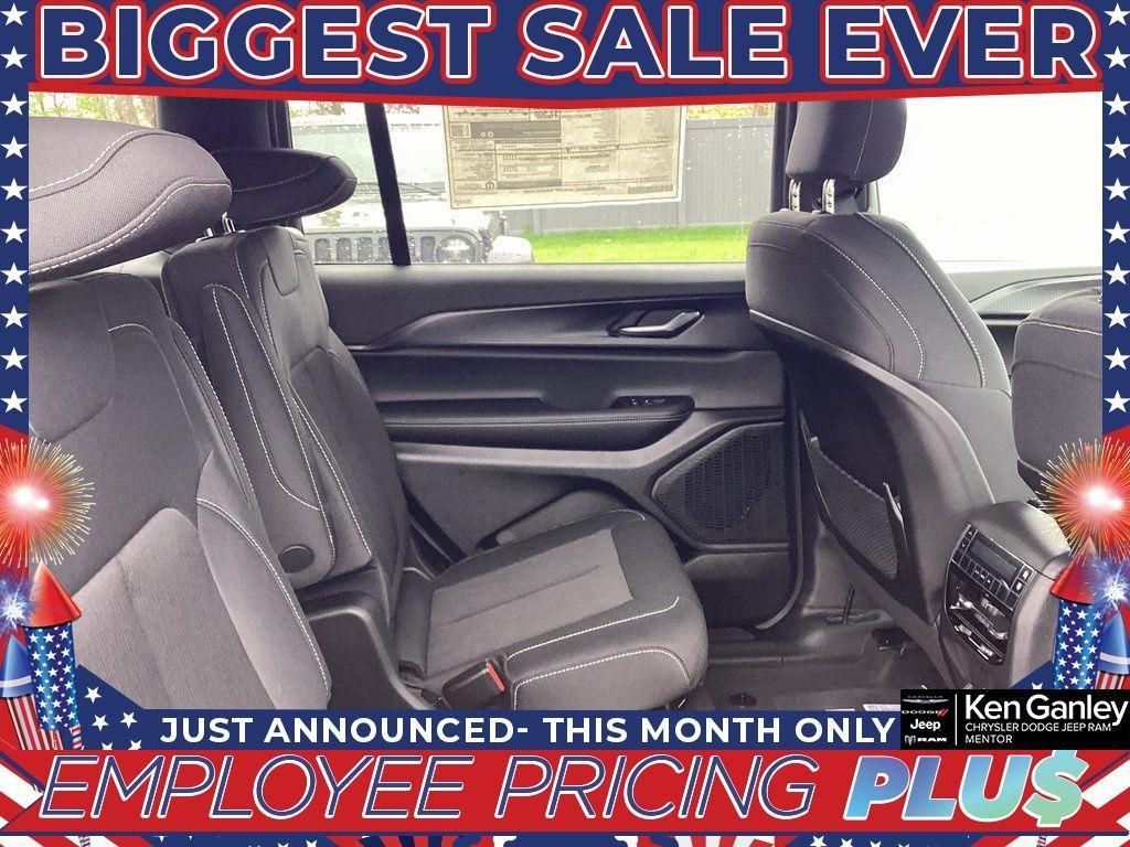 new 2025 Jeep Grand Cherokee L car, priced at $41,720