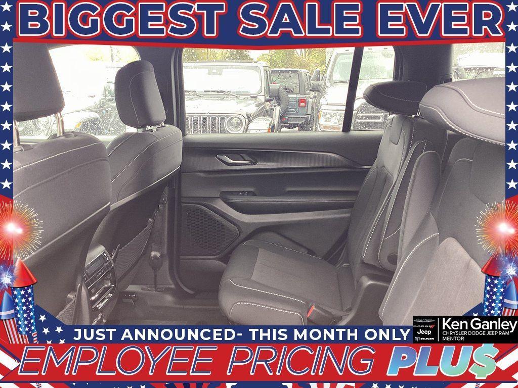 new 2025 Jeep Grand Cherokee L car, priced at $41,720