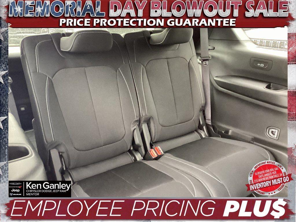 new 2025 Jeep Grand Cherokee L car, priced at $41,720