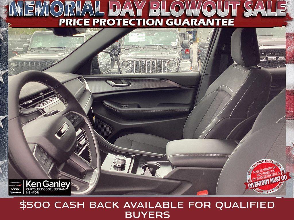 new 2025 Jeep Grand Cherokee L car, priced at $41,720