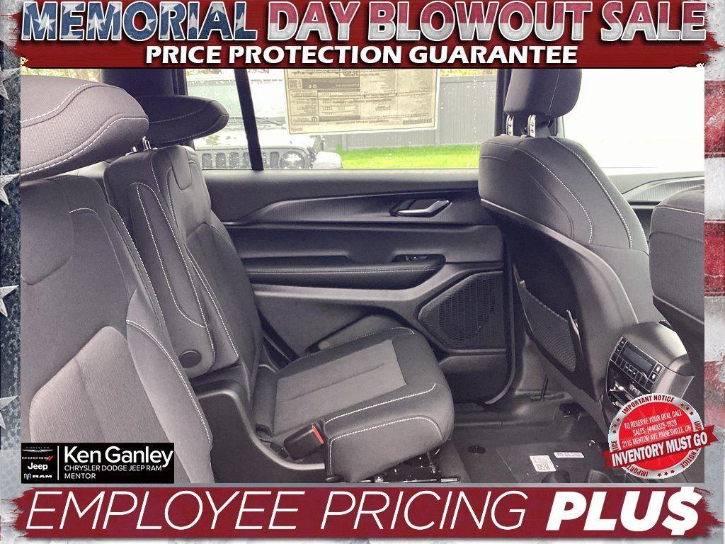 new 2025 Jeep Grand Cherokee L car, priced at $41,720