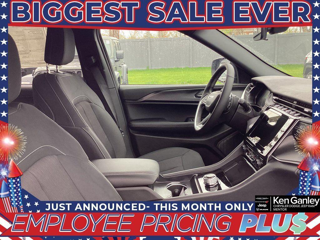 new 2025 Jeep Grand Cherokee L car, priced at $41,720