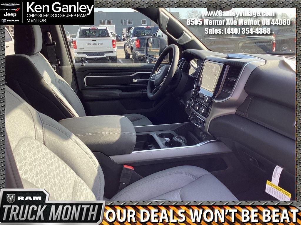 new 2025 Ram 1500 car, priced at $43,141