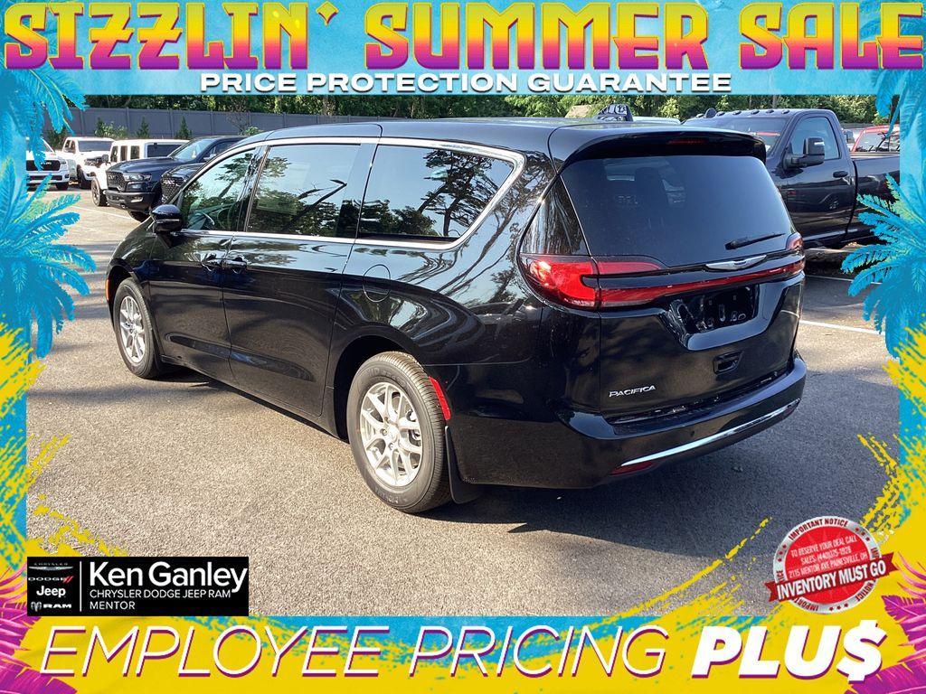 new 2025 Chrysler Pacifica car, priced at $41,301