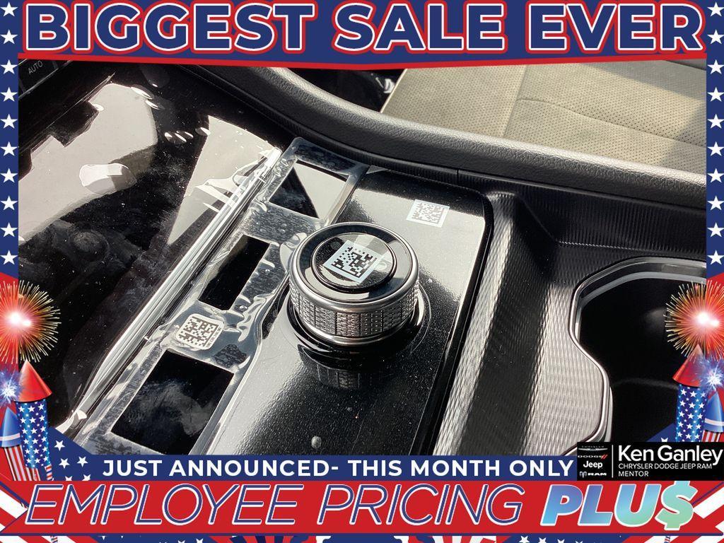 new 2025 Jeep Grand Cherokee L car, priced at $43,452