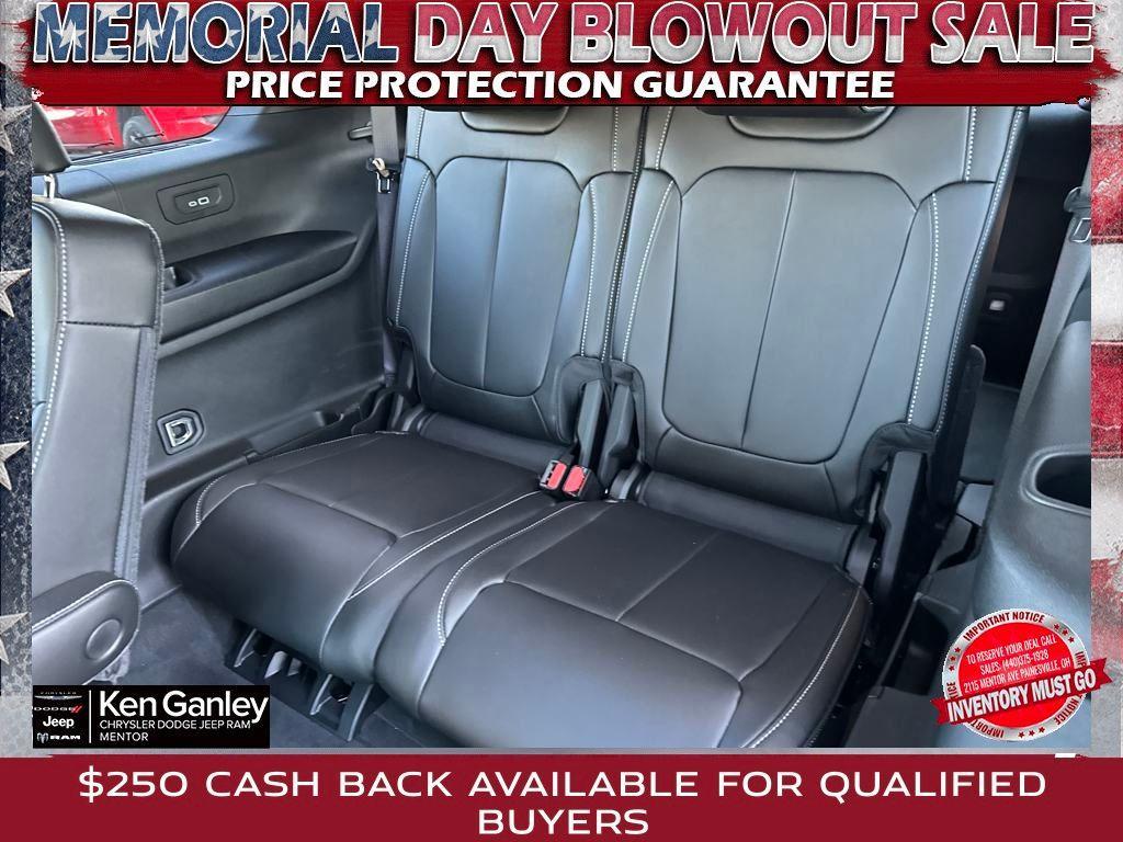 new 2025 Jeep Grand Cherokee L car, priced at $43,986