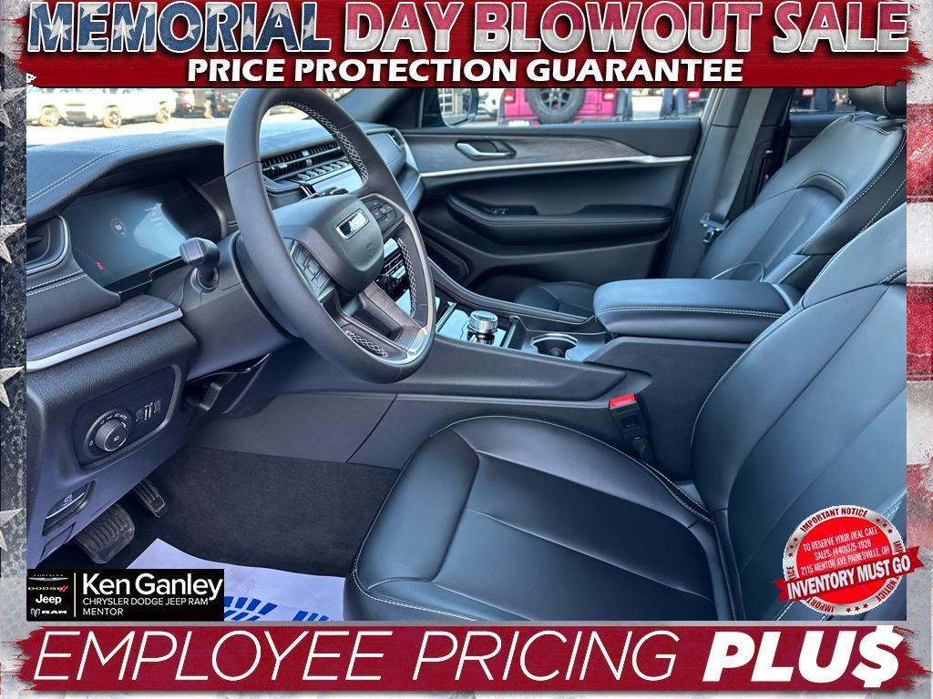 new 2025 Jeep Grand Cherokee L car, priced at $43,986