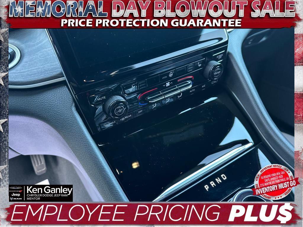 new 2025 Jeep Grand Cherokee L car, priced at $43,986