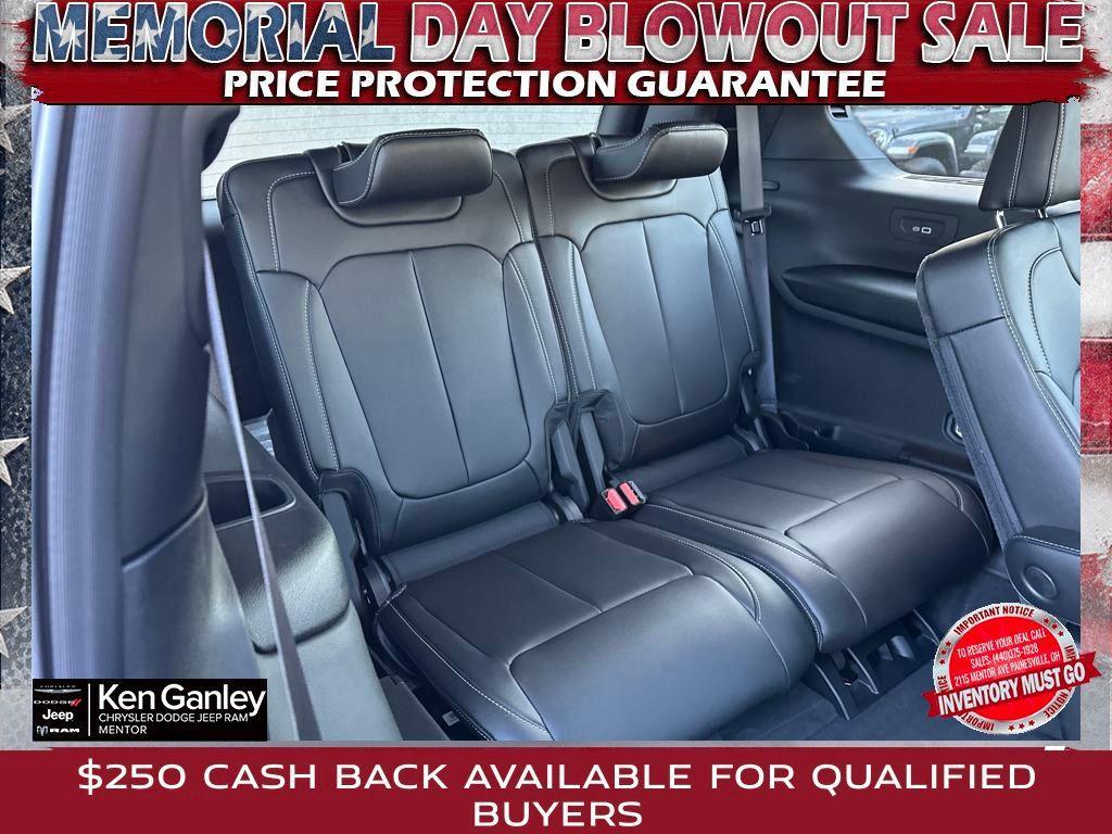 new 2025 Jeep Grand Cherokee L car, priced at $43,986