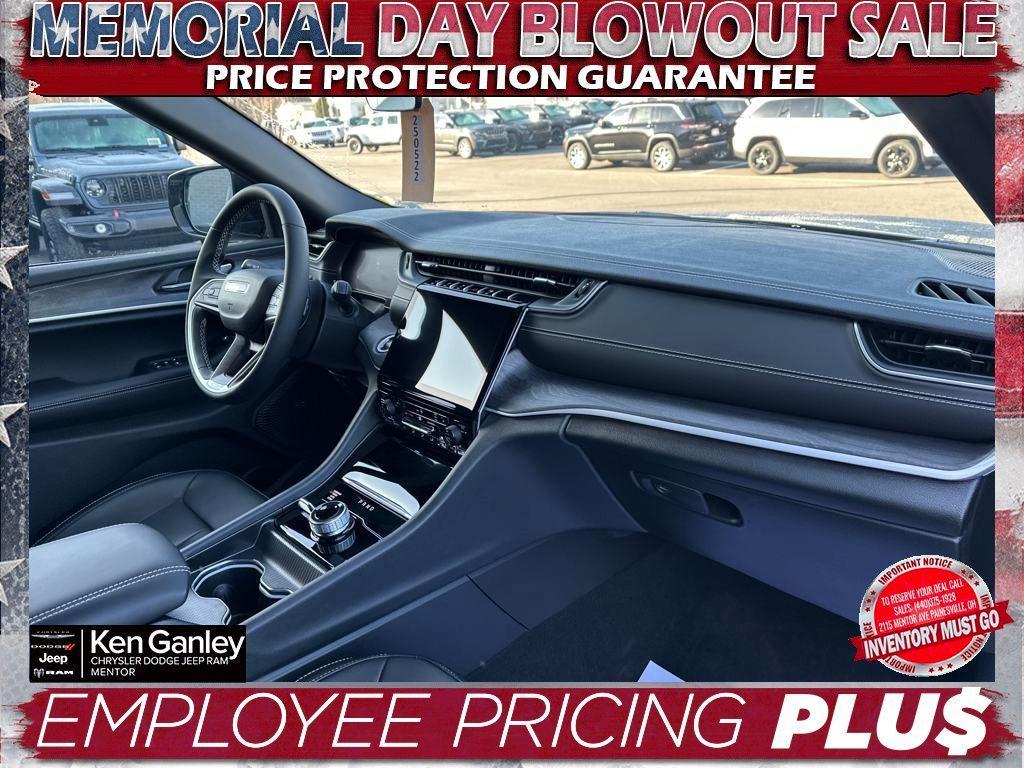 new 2025 Jeep Grand Cherokee L car, priced at $43,986