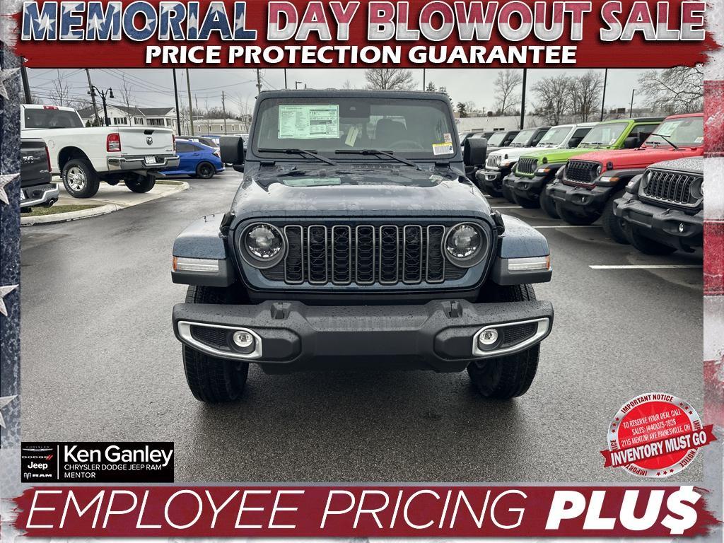 new 2025 Jeep Gladiator car, priced at $43,275