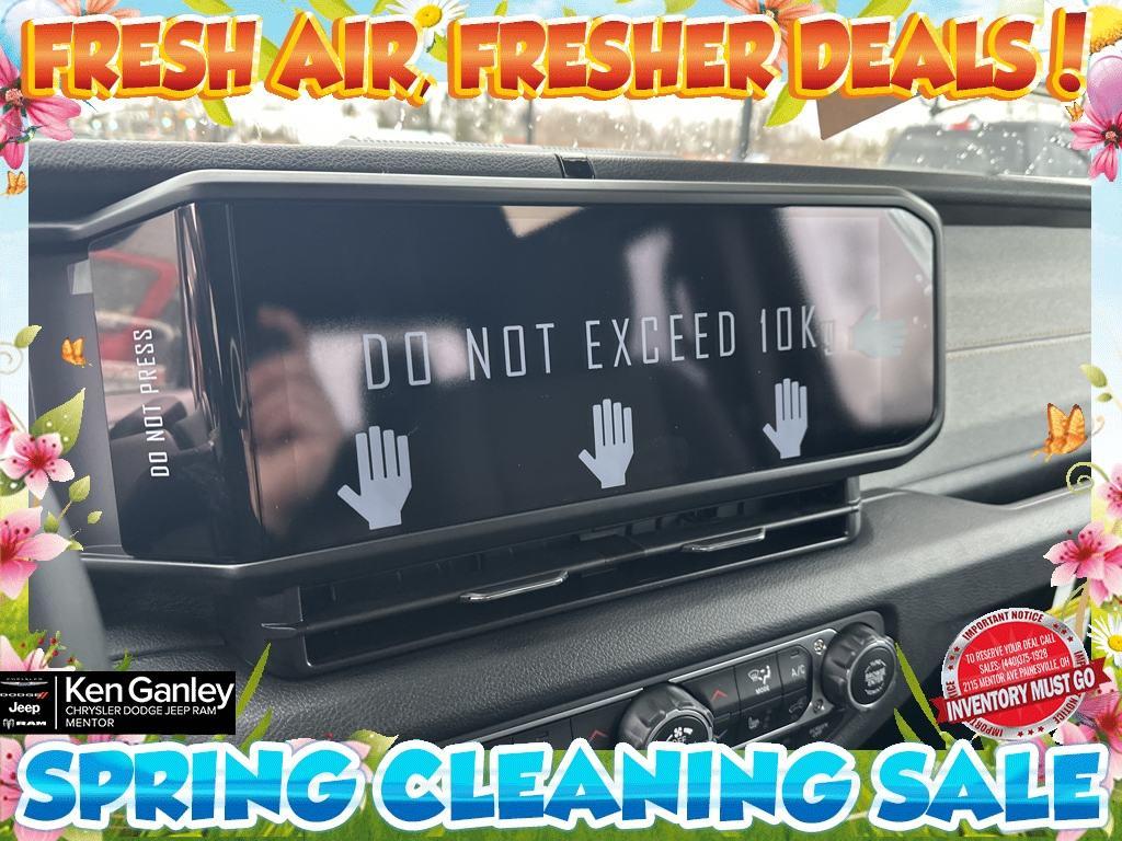 new 2025 Jeep Gladiator car, priced at $49,470