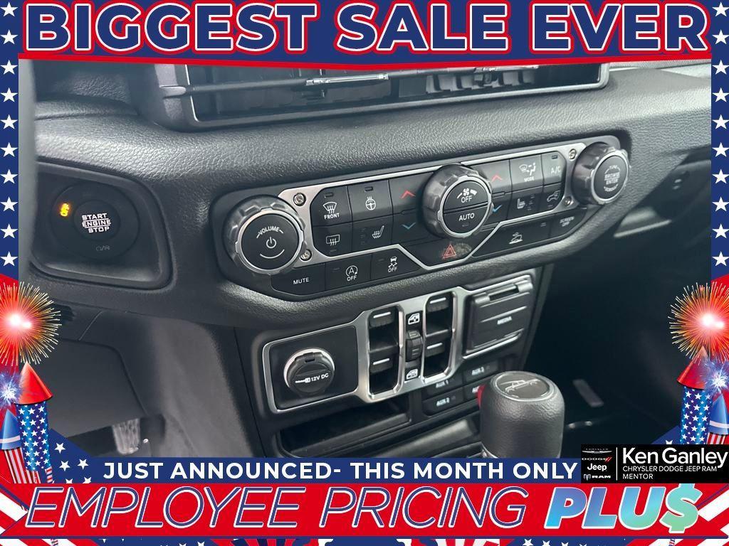 new 2025 Jeep Gladiator car, priced at $46,152