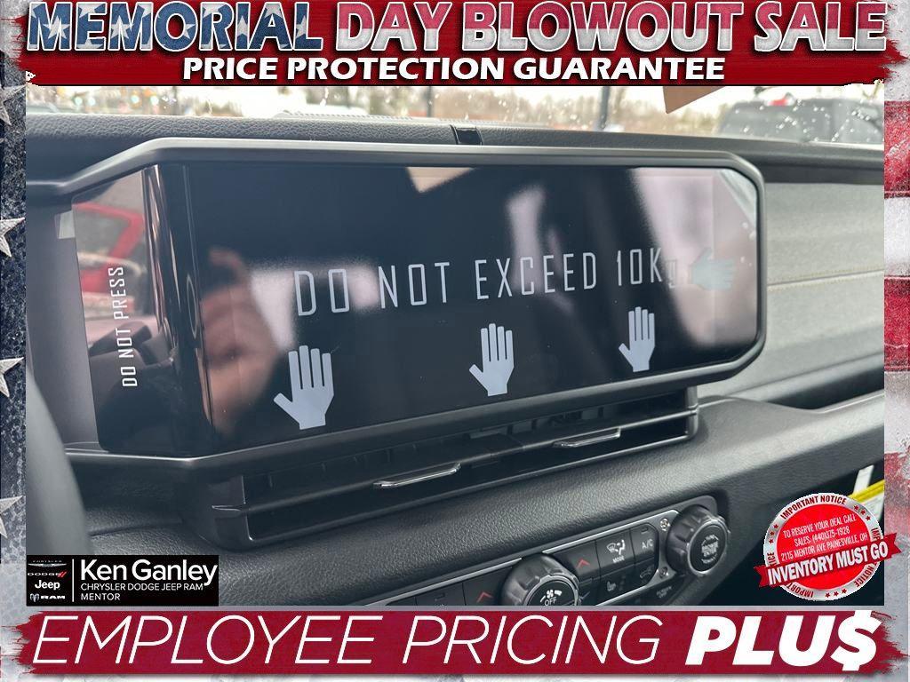 new 2025 Jeep Gladiator car, priced at $46,152