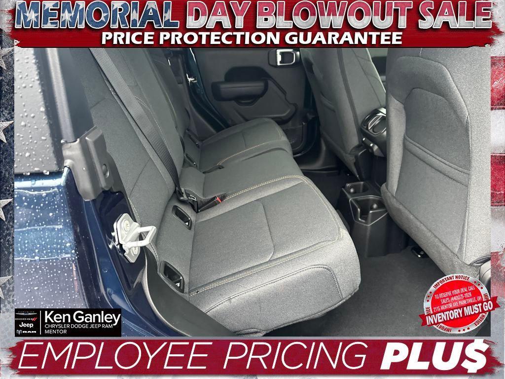 new 2025 Jeep Gladiator car, priced at $46,152