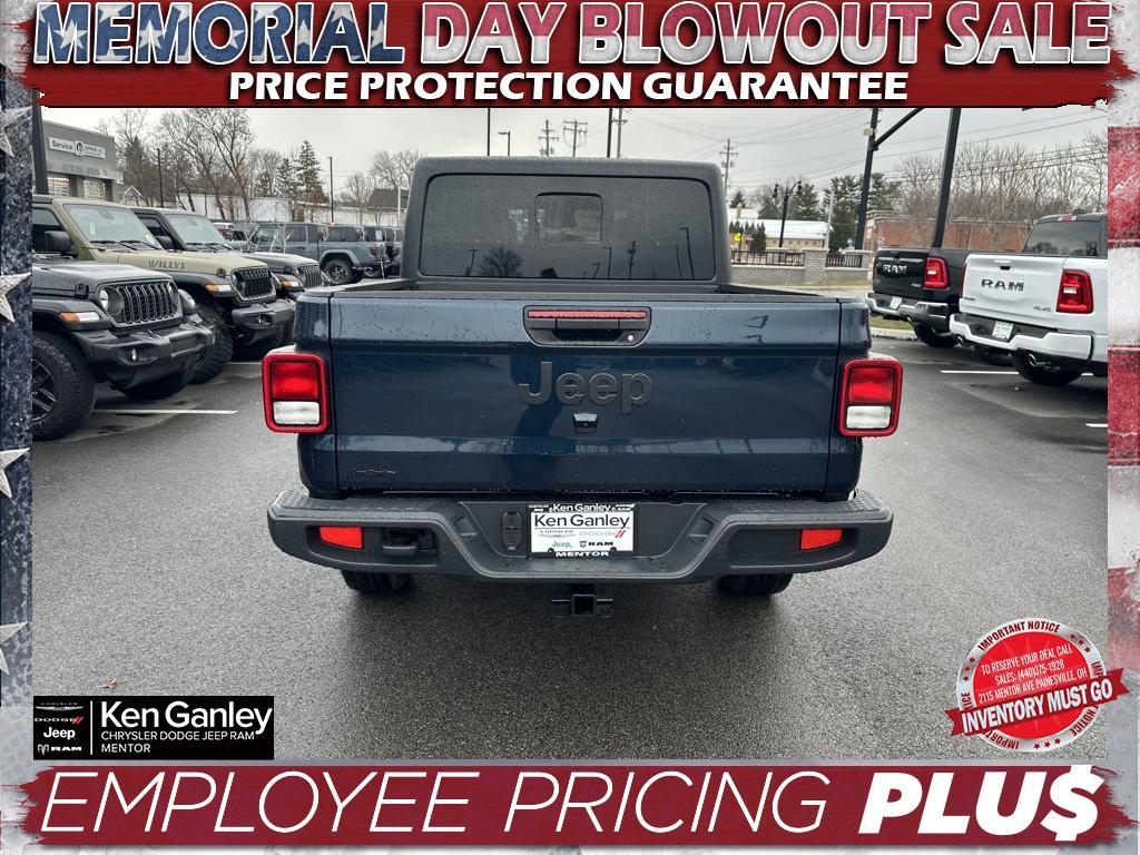 new 2025 Jeep Gladiator car, priced at $43,275