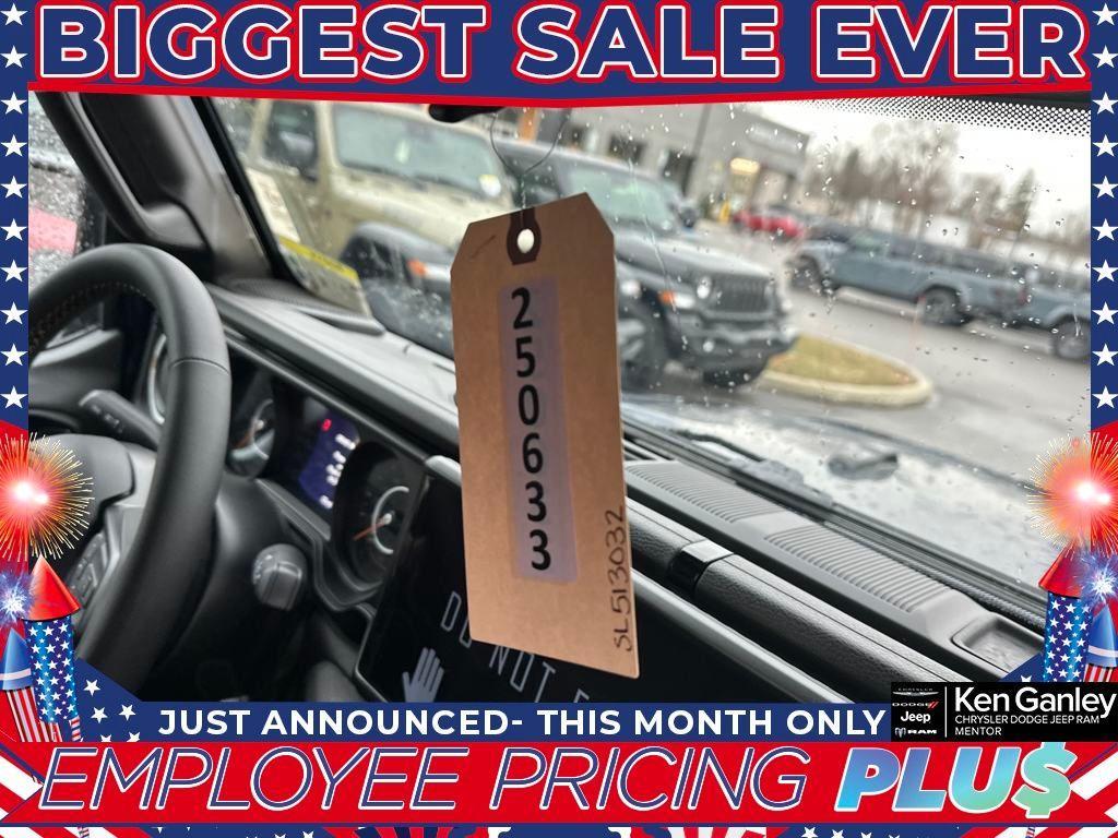new 2025 Jeep Gladiator car, priced at $46,152