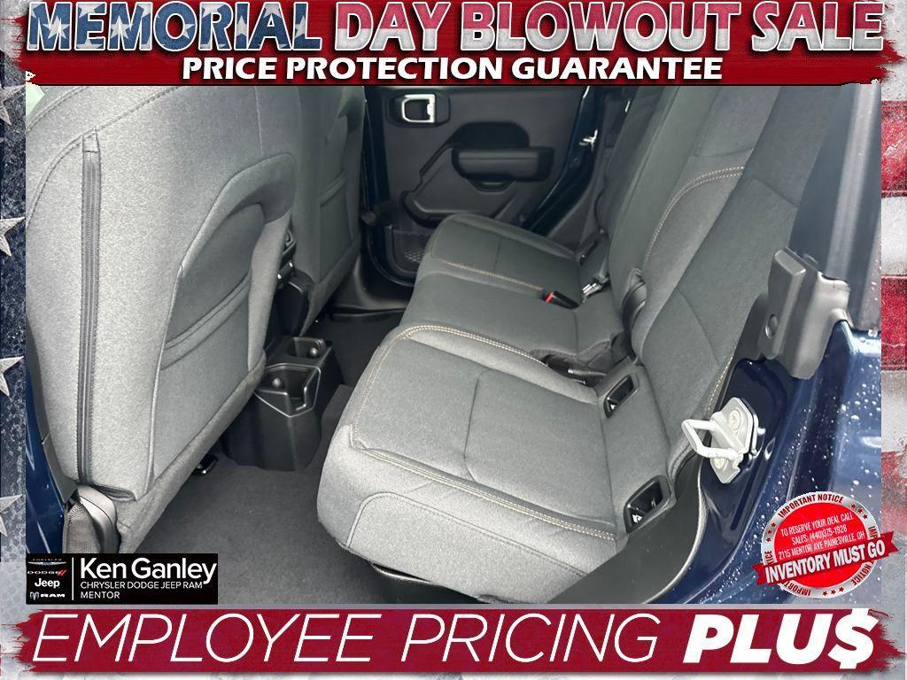new 2025 Jeep Gladiator car, priced at $46,152