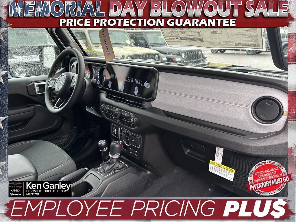 new 2025 Jeep Gladiator car, priced at $43,275