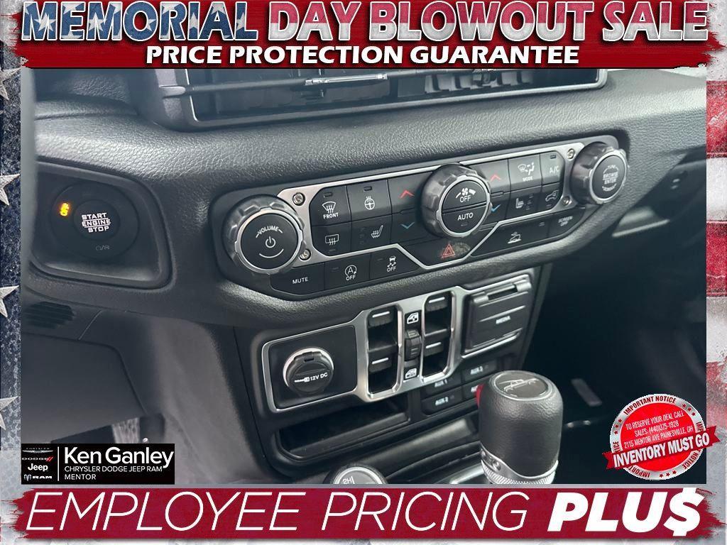 new 2025 Jeep Gladiator car, priced at $46,152