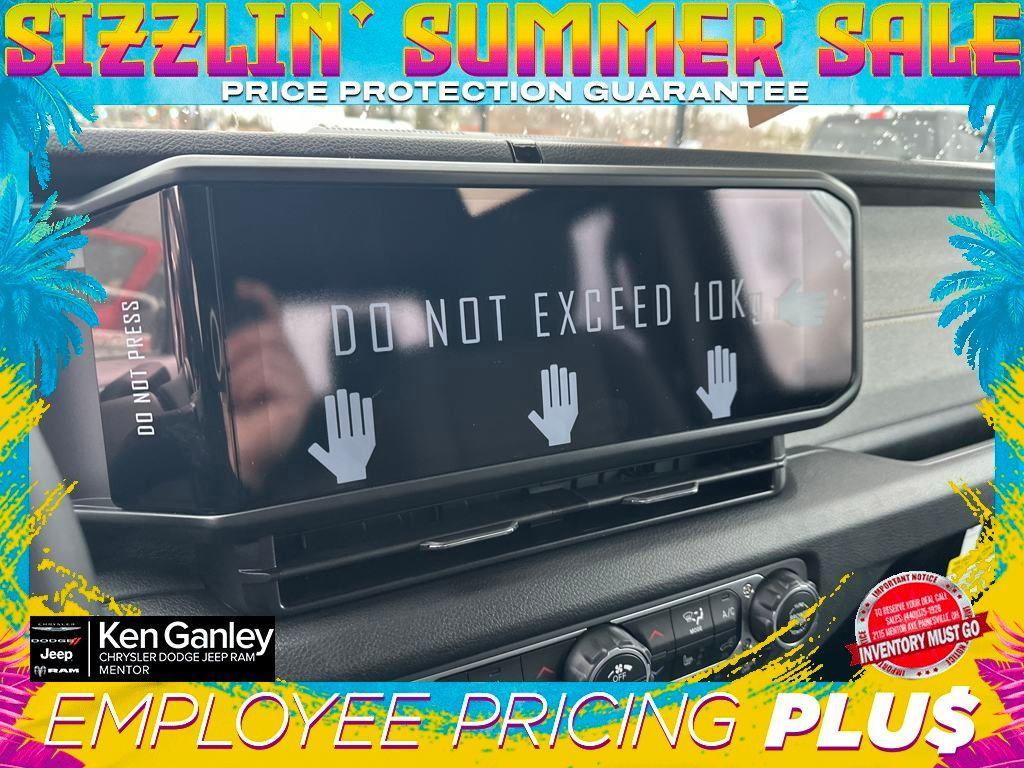 new 2025 Jeep Gladiator car, priced at $46,152