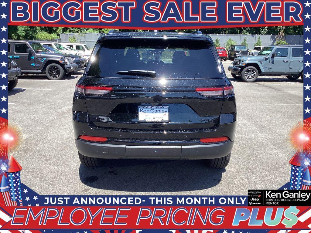 new 2025 Jeep Grand Cherokee car, priced at $47,676