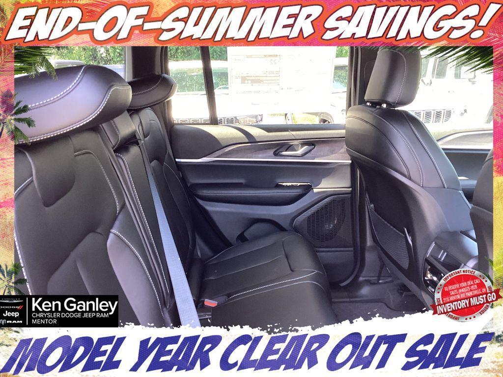 new 2025 Jeep Grand Cherokee car, priced at $46,576