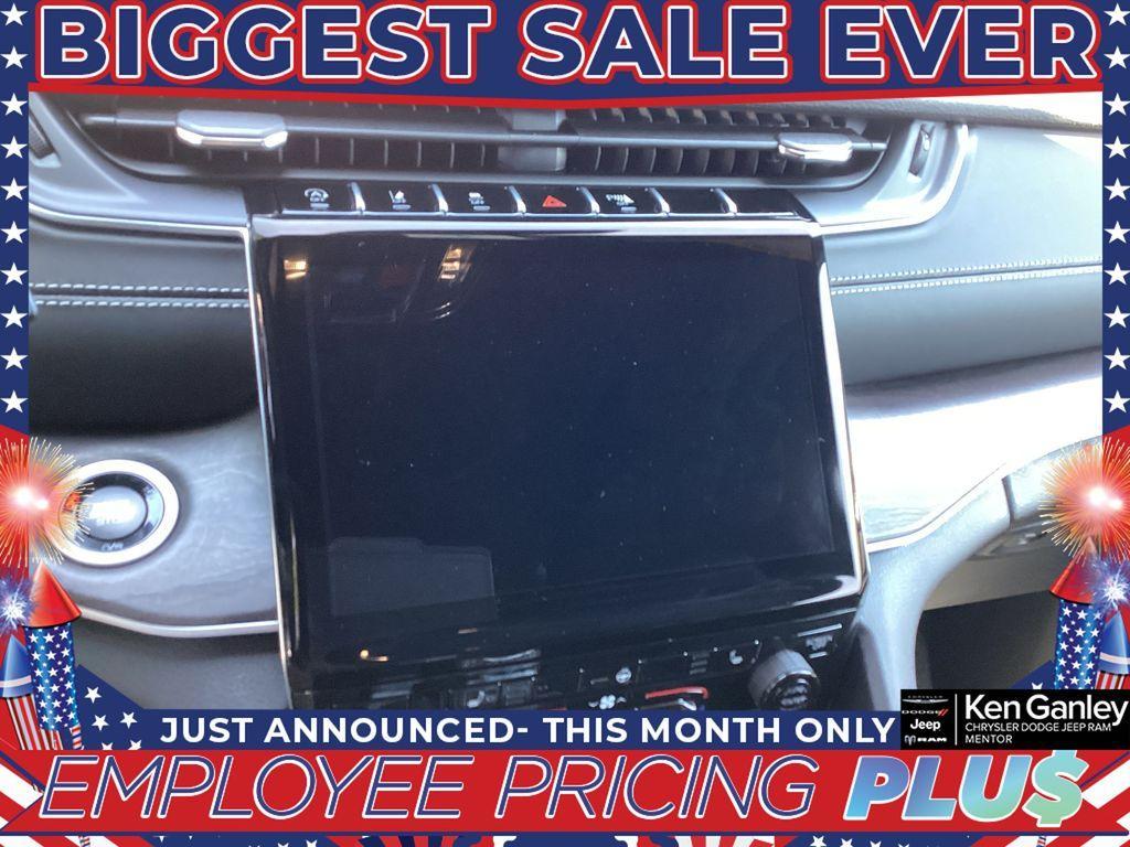 new 2025 Jeep Grand Cherokee car, priced at $47,676