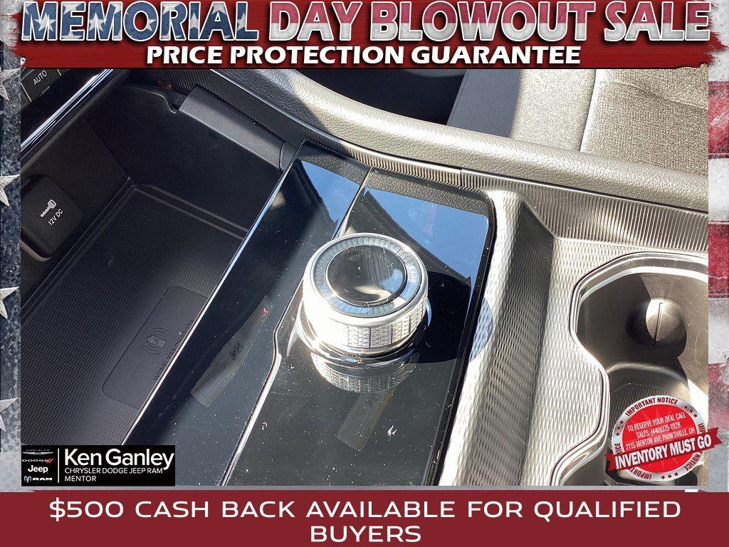 new 2025 Jeep Grand Cherokee car, priced at $38,814