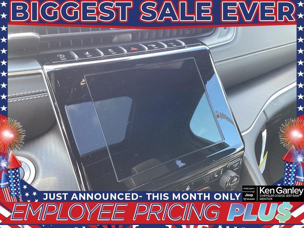 new 2025 Jeep Grand Cherokee car, priced at $38,814