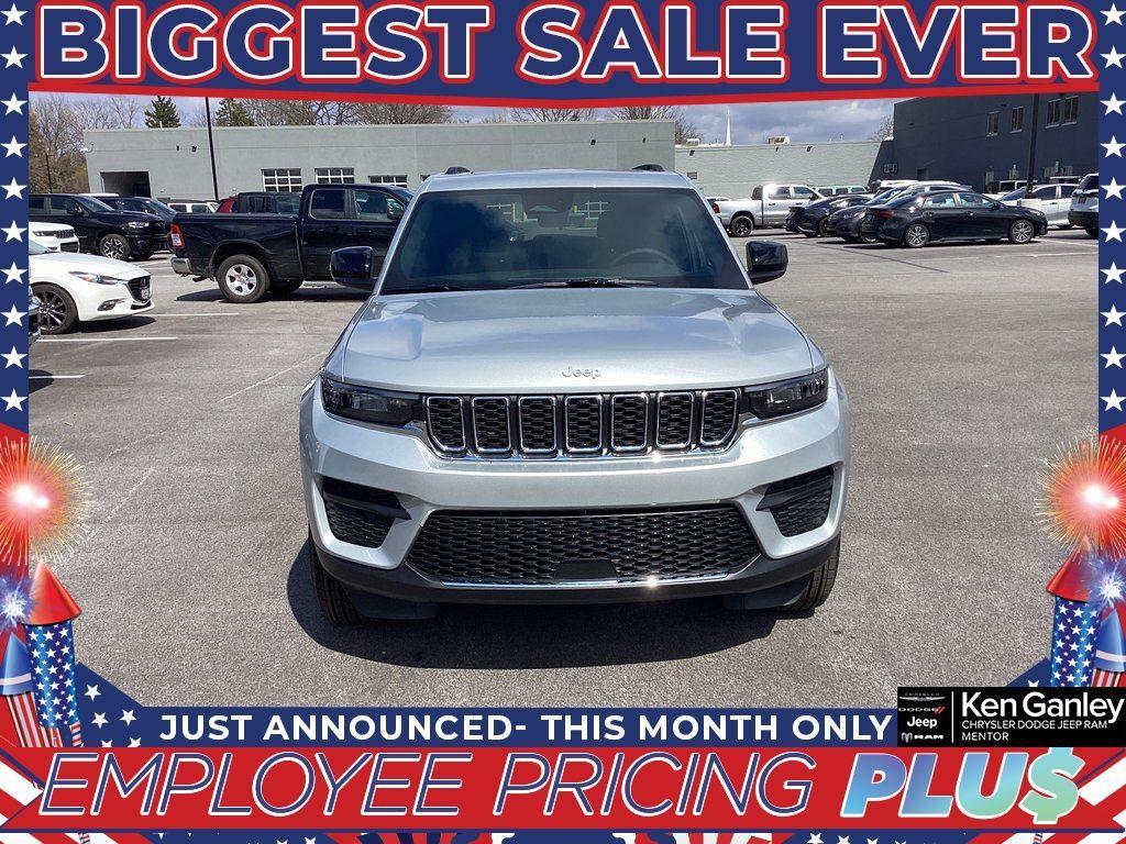 new 2025 Jeep Grand Cherokee car, priced at $38,814