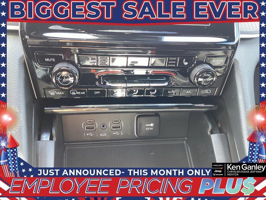 new 2025 Jeep Grand Cherokee car, priced at $38,814