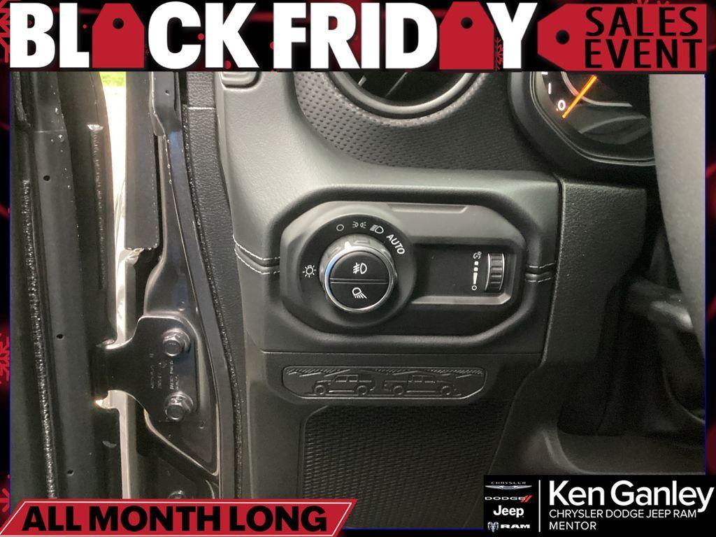 new 2025 Jeep Gladiator car, priced at $46,798