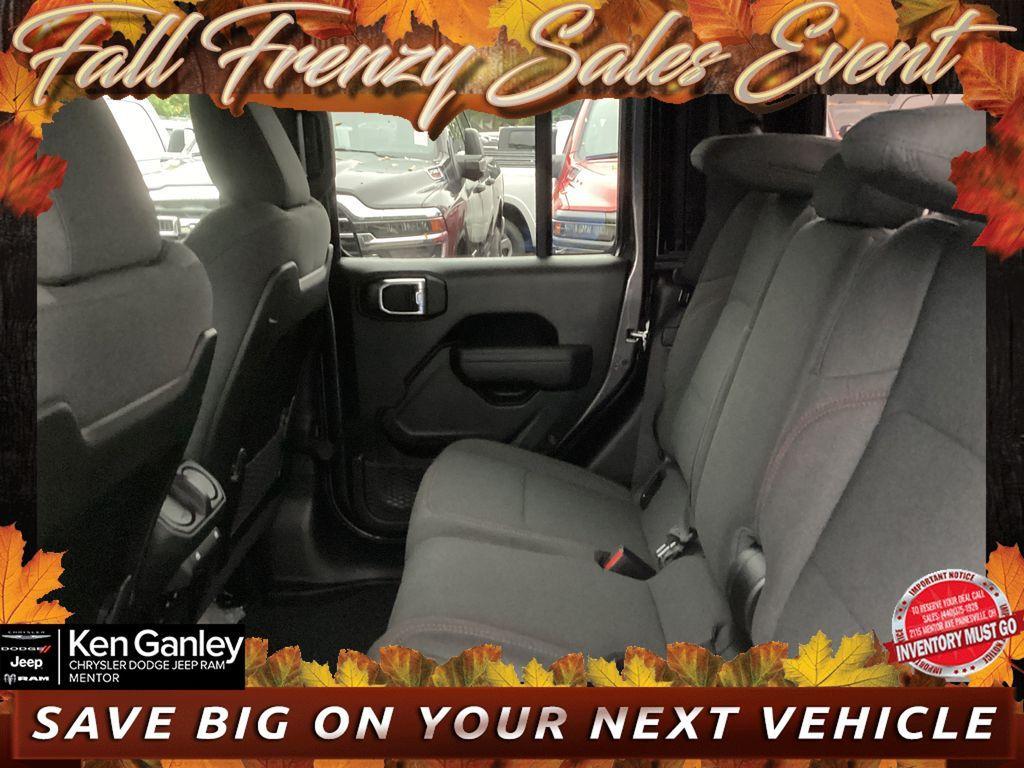 new 2025 Jeep Gladiator car, priced at $44,905