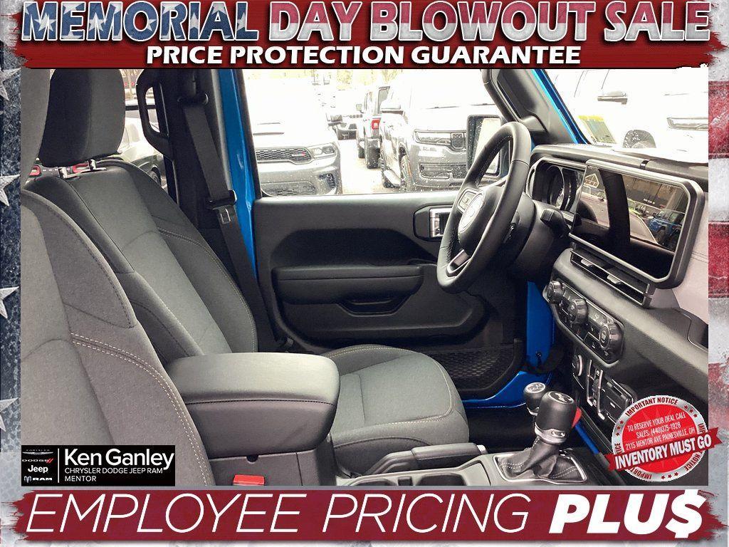 new 2025 Jeep Wrangler car, priced at $42,593
