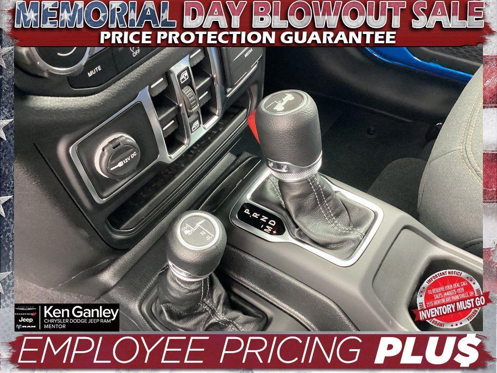 new 2025 Jeep Wrangler car, priced at $42,593
